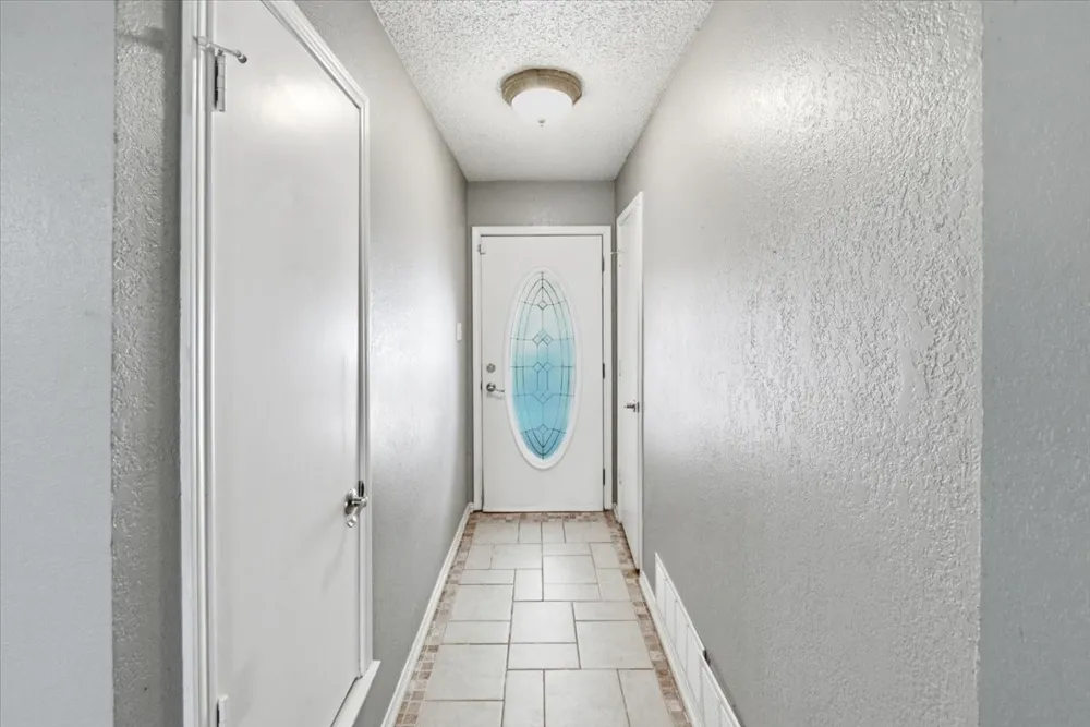200 Almond Lane Euless, TX 76039