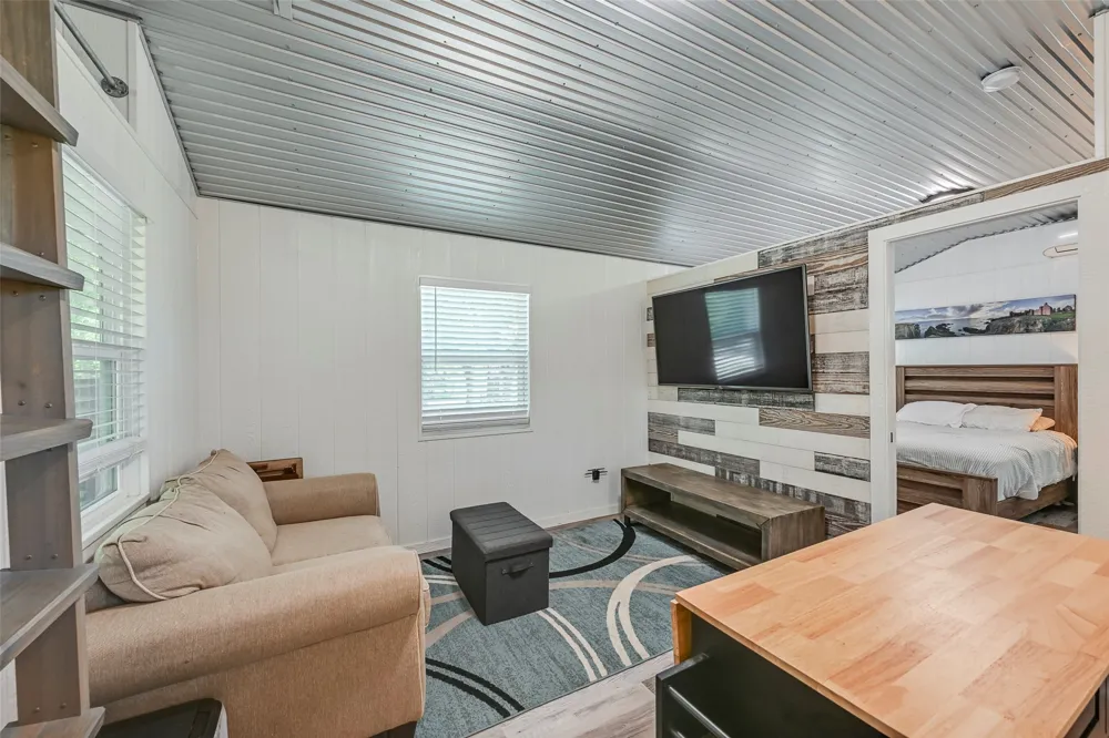 5319 US Highway 380 Bridgeport, TX 76426
