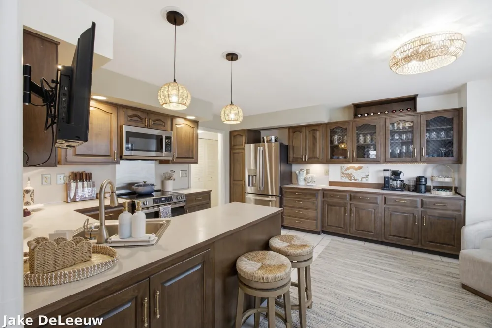 400 Lakeview Court #01A Spring Lake, MI 49456