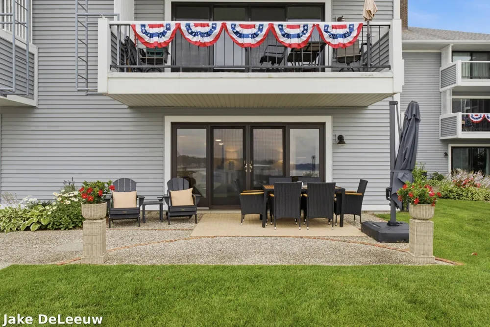 400 Lakeview Court #01A Spring Lake, MI 49456