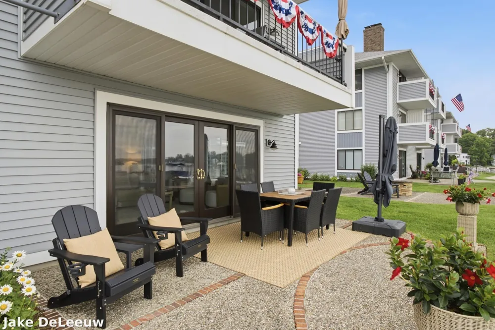 400 Lakeview Court #01A Spring Lake, MI 49456