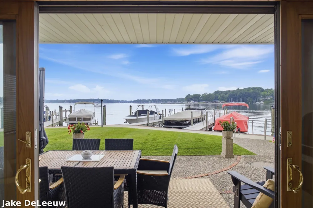 400 Lakeview Court #01A Spring Lake, MI 49456