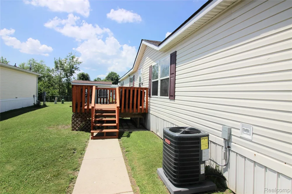 9159 Greentree Drive Berlin Charter Township, MI 48166