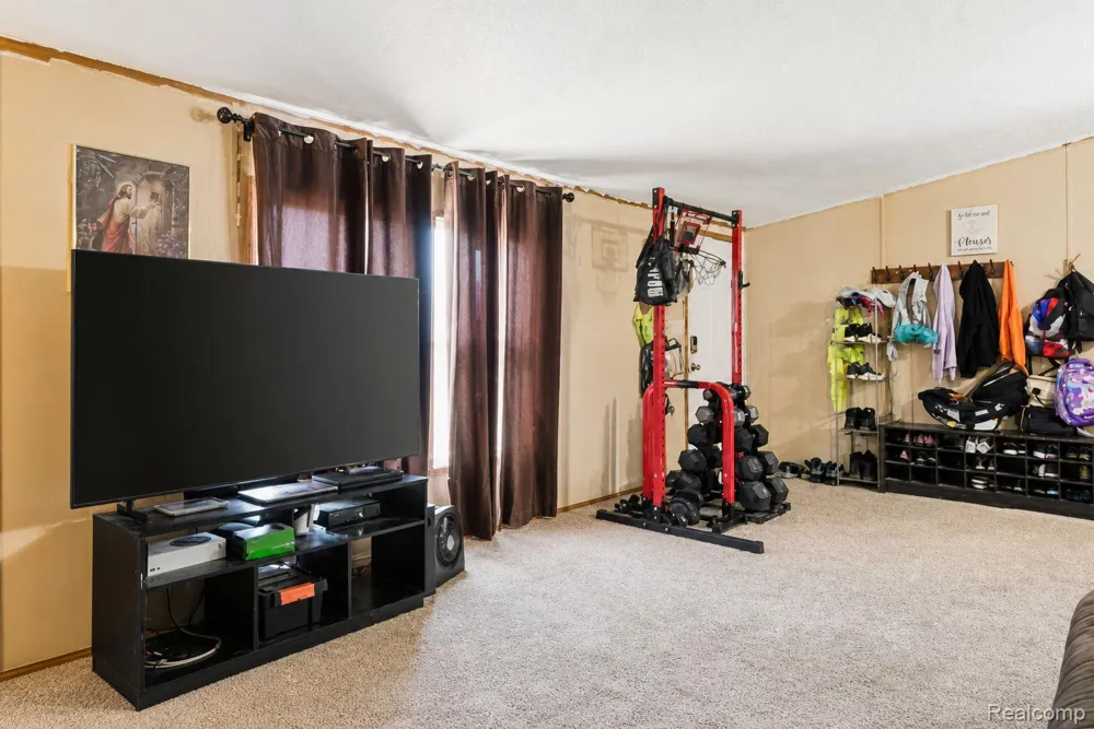 9159 Greentree Drive Berlin Charter Township, MI 48166