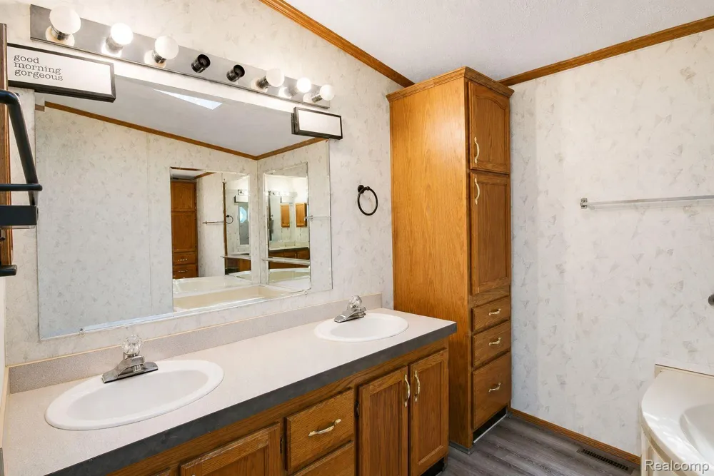 9159 Greentree Drive Berlin Charter Township, MI 48166