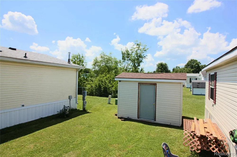 9159 Greentree Drive Berlin Charter Township, MI 48166
