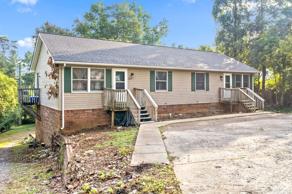 221 Park Ln #C Clarksville, TN 37042
