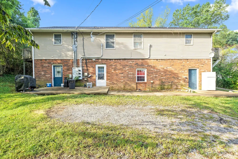 221 Park Ln #C Clarksville, TN 37042