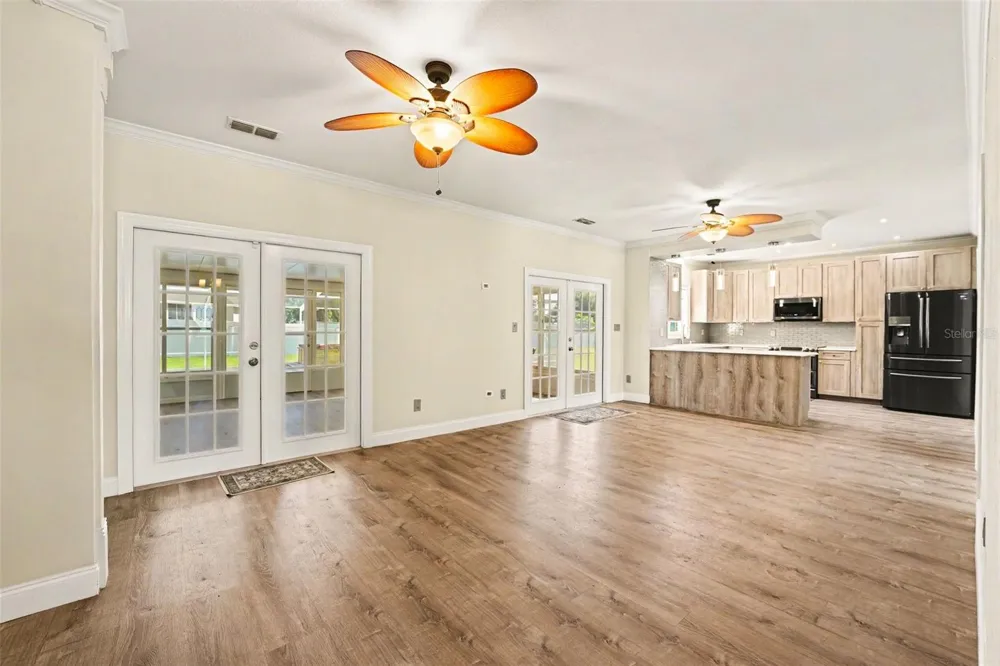 100 SYLVANA COURT Auburndale, FL 33823