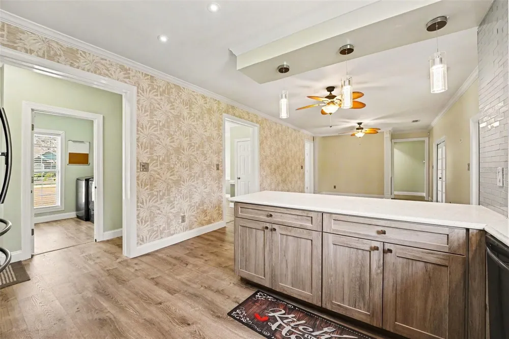 100 SYLVANA COURT Auburndale, FL 33823