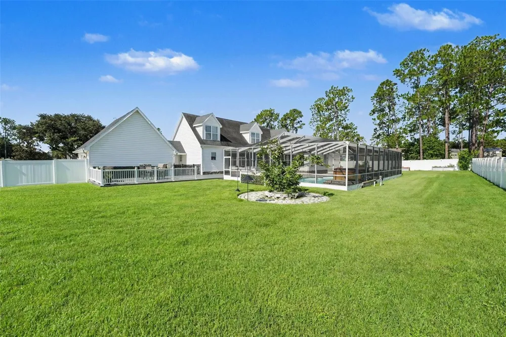 100 SYLVANA COURT Auburndale, FL 33823