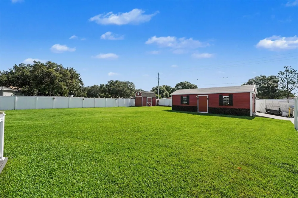100 SYLVANA COURT Auburndale, FL 33823