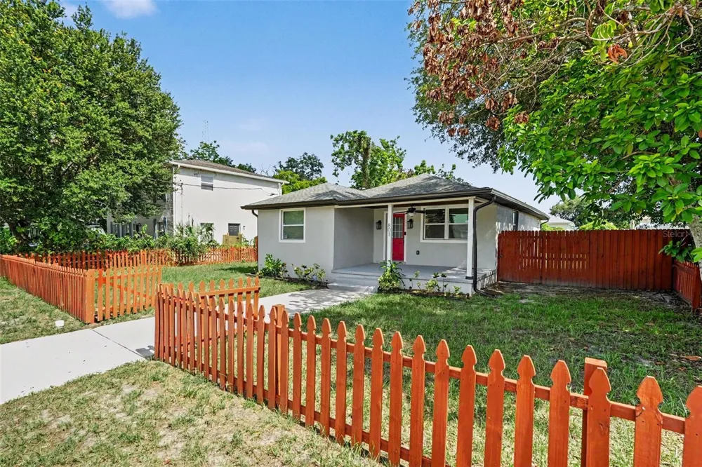 801 E BAKER STREET Tampa, FL 33603