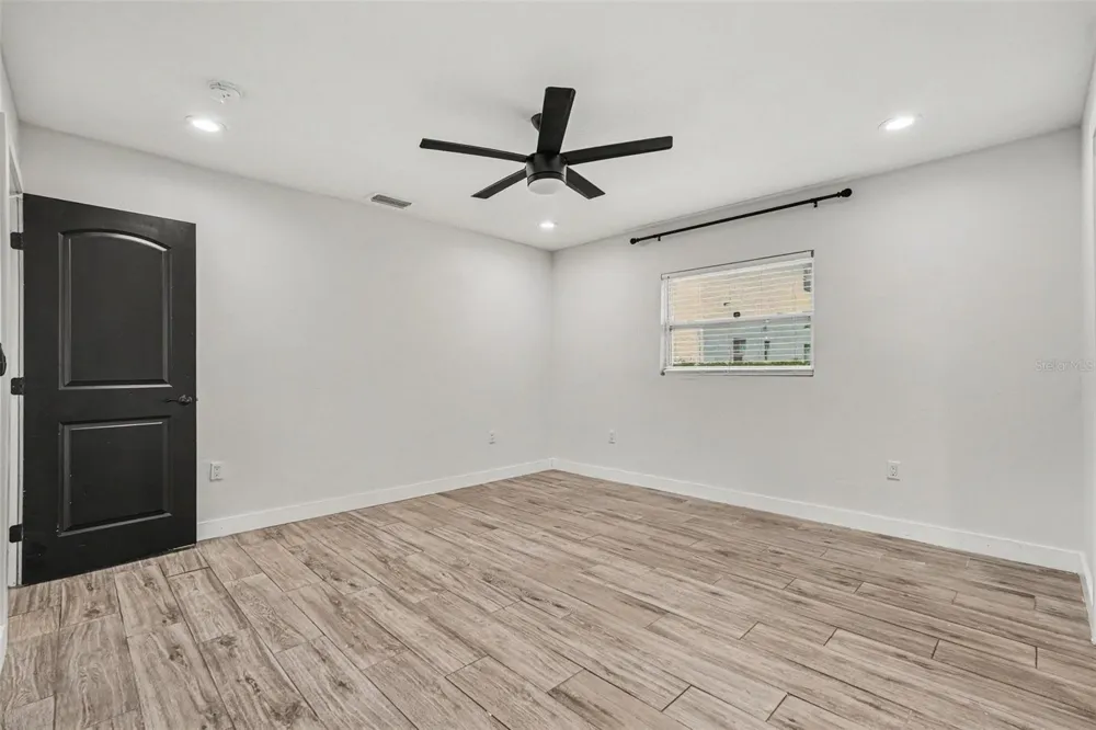 801 E BAKER STREET Tampa, FL 33603