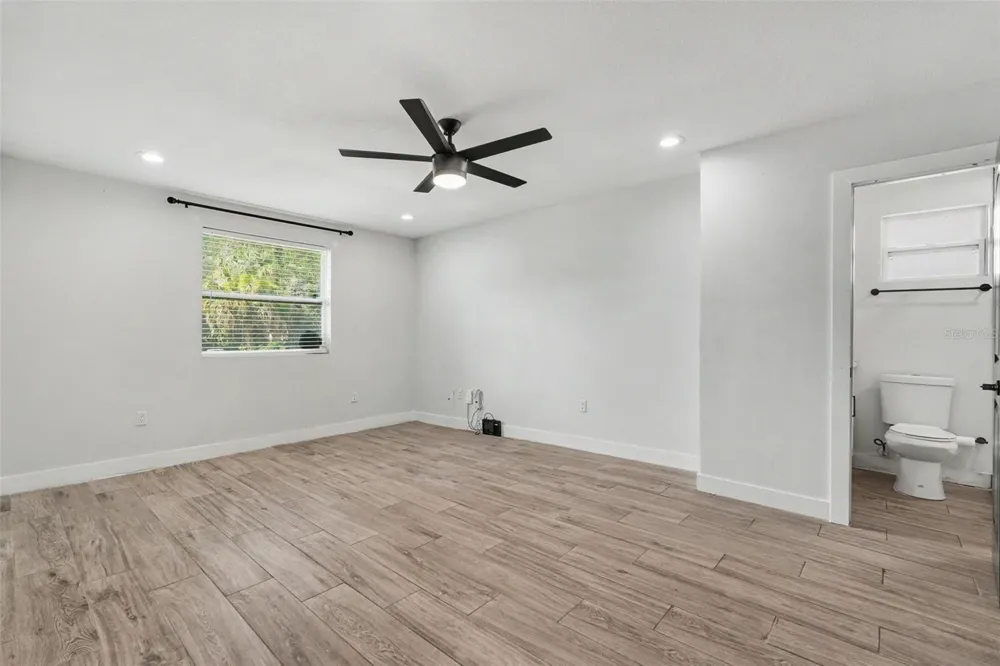 801 E BAKER STREET Tampa, FL 33603