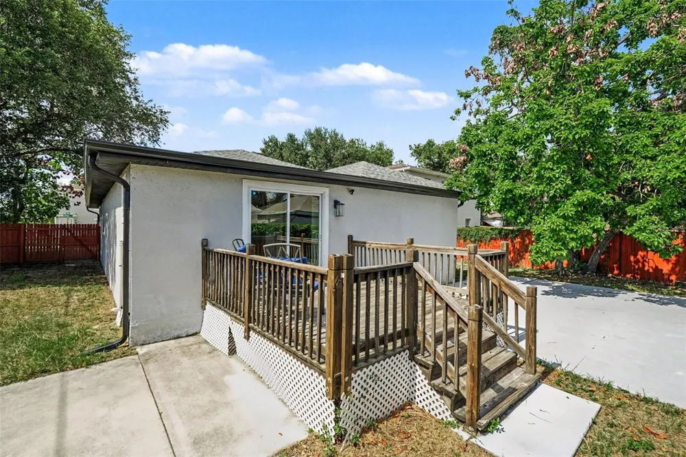 801 E BAKER STREET Tampa, FL 33603