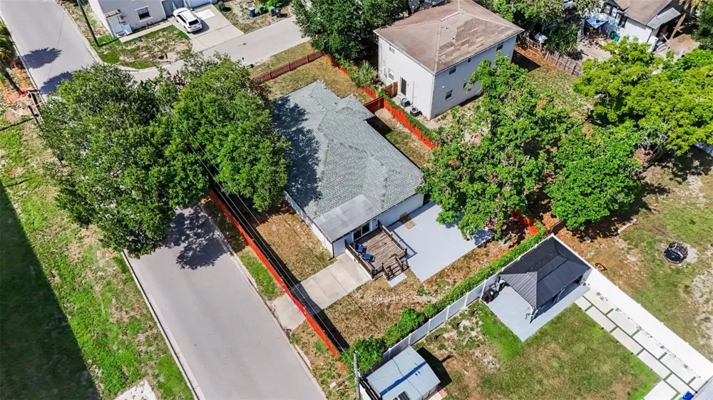 801 E BAKER STREET Tampa, FL 33603