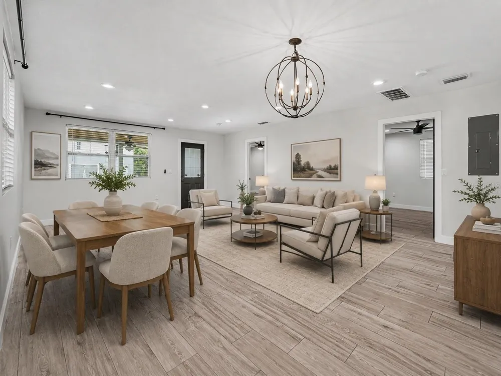801 E BAKER STREET Tampa, FL 33603