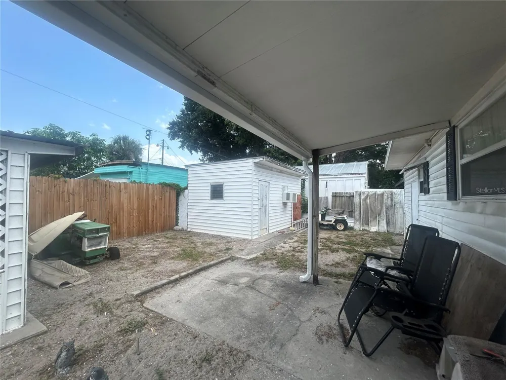 2628 45TH AVENUE W Bradenton, FL 34207