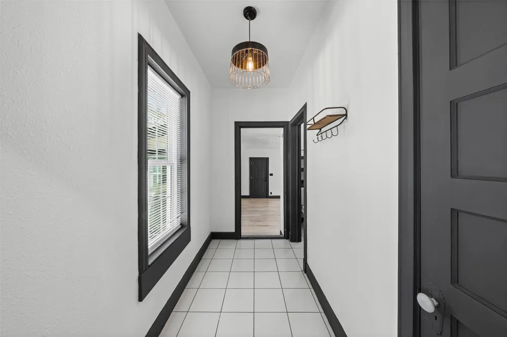 1707 Travis Avenue Cameron, TX 76520