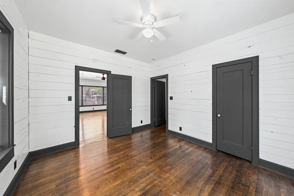 1707 Travis Avenue Cameron, TX 76520