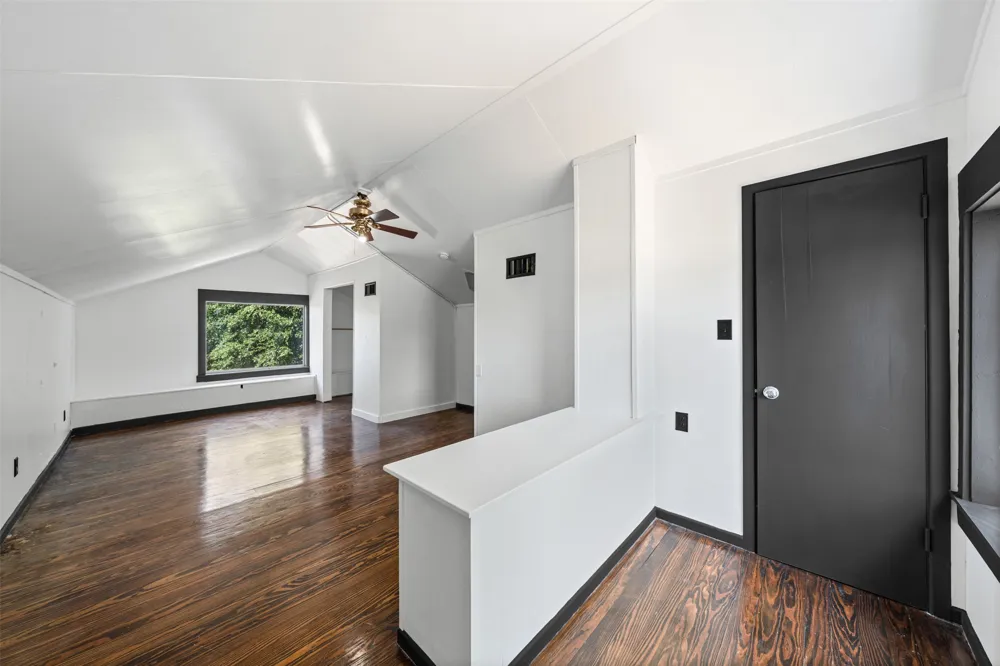 1707 Travis Avenue Cameron, TX 76520