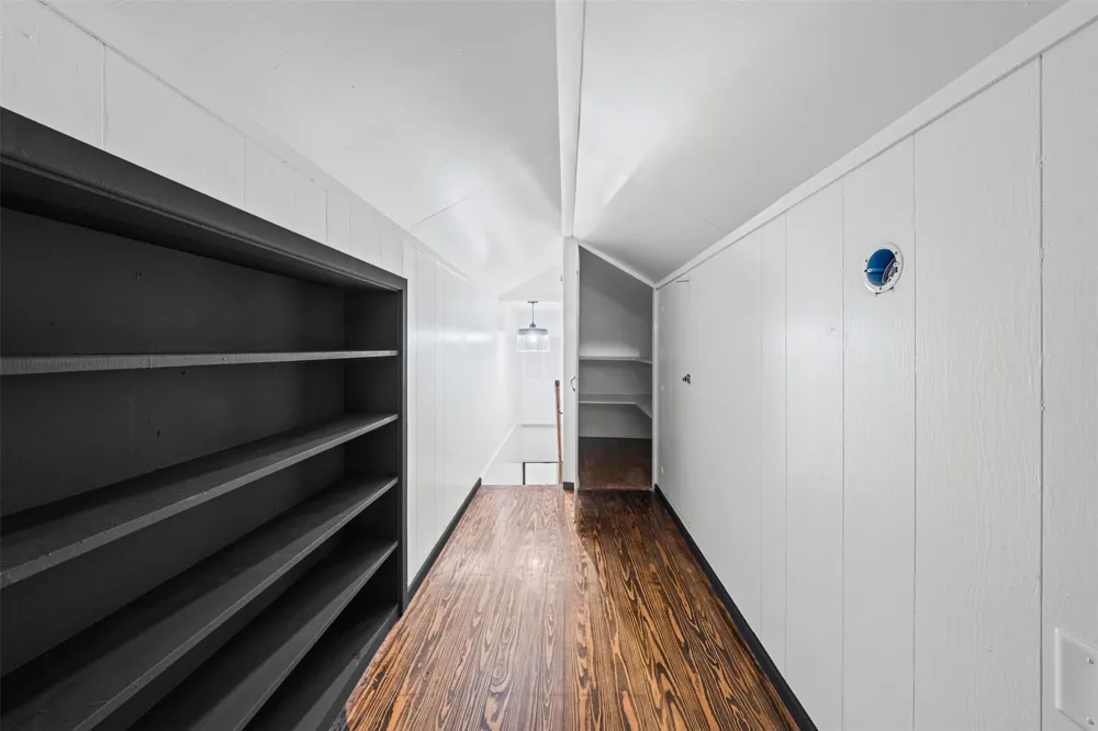 1707 Travis Avenue Cameron, TX 76520