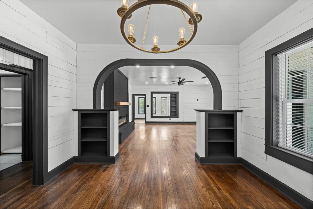 1707 Travis Avenue Cameron, TX 76520