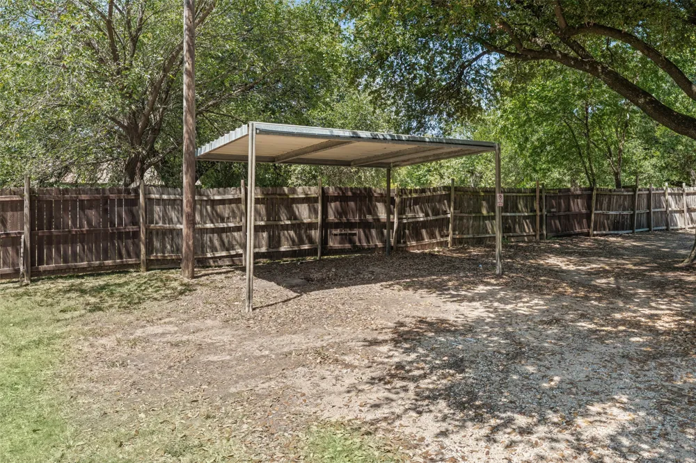 1707 Travis Avenue Cameron, TX 76520