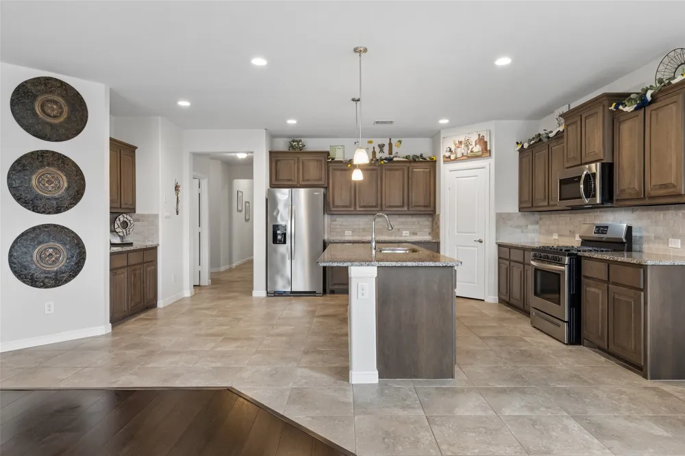 3908 Crater Circle Fort Worth, TX 76137