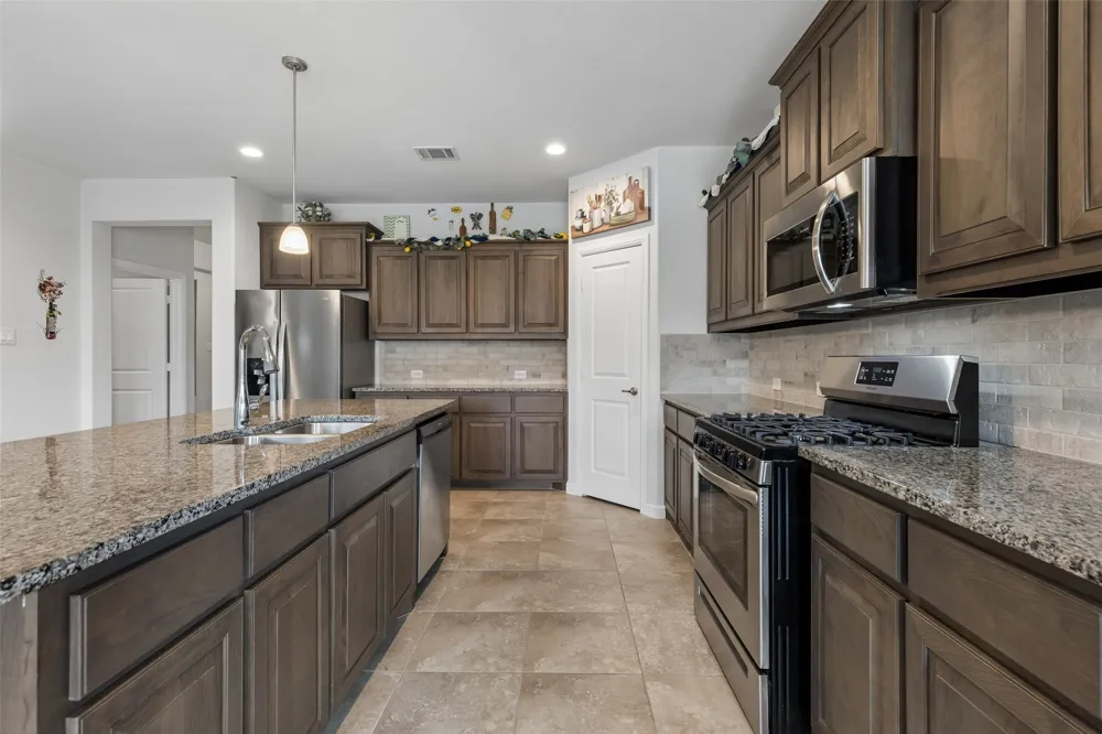 3908 Crater Circle Fort Worth, TX 76137
