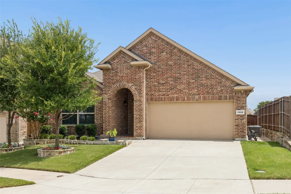 3908 Crater Circle Fort Worth, TX 76137