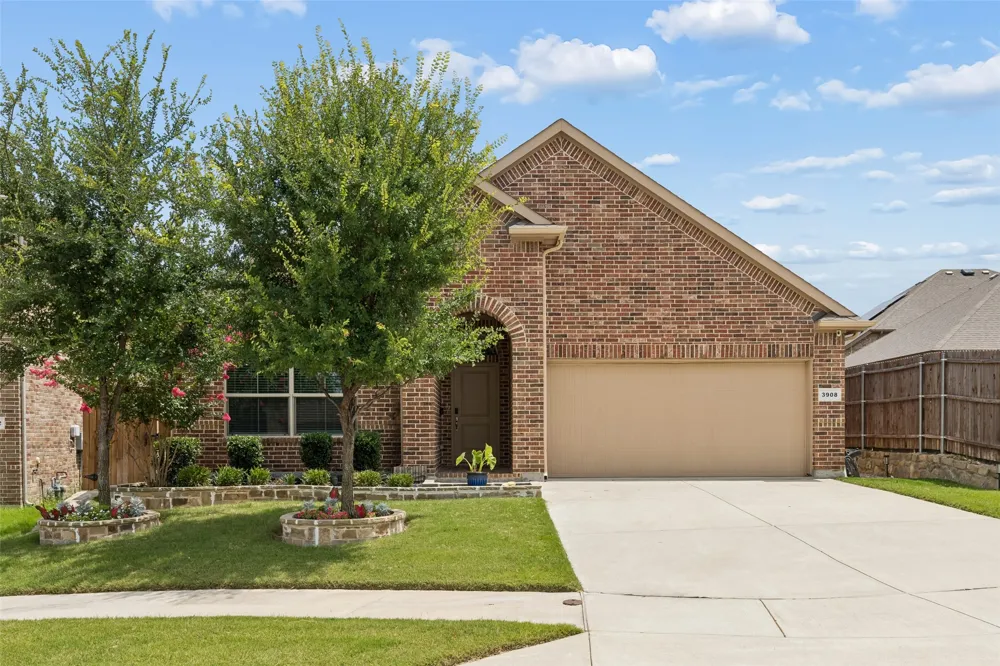 3908 Crater Circle Fort Worth, TX 76137
