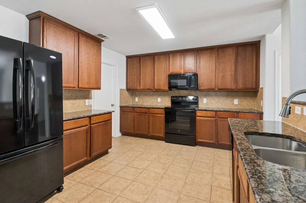 3800 Windy Point Drive Denton, TX 76208