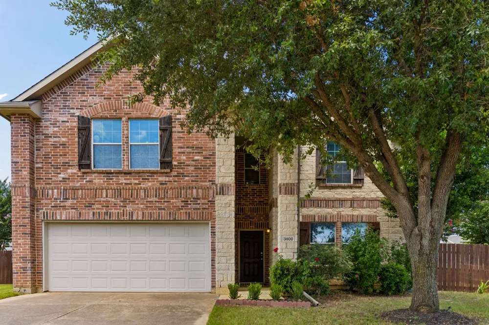 3800 Windy Point Drive Denton, TX 76208