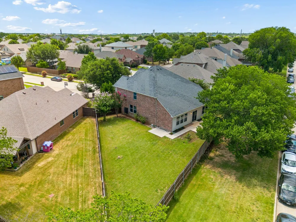 3800 Windy Point Drive Denton, TX 76208