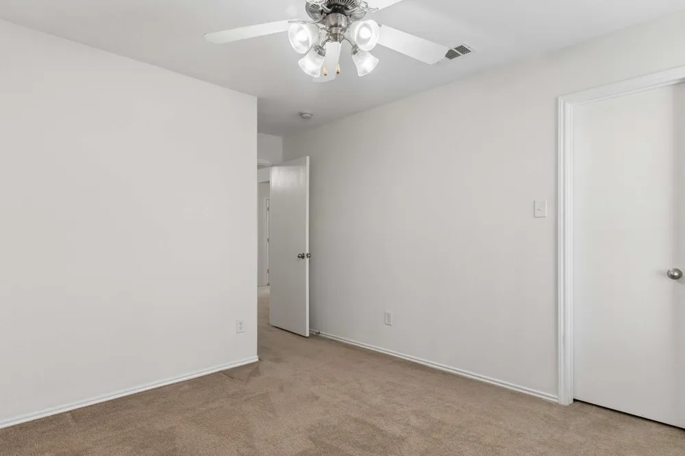 3800 Windy Point Drive Denton, TX 76208