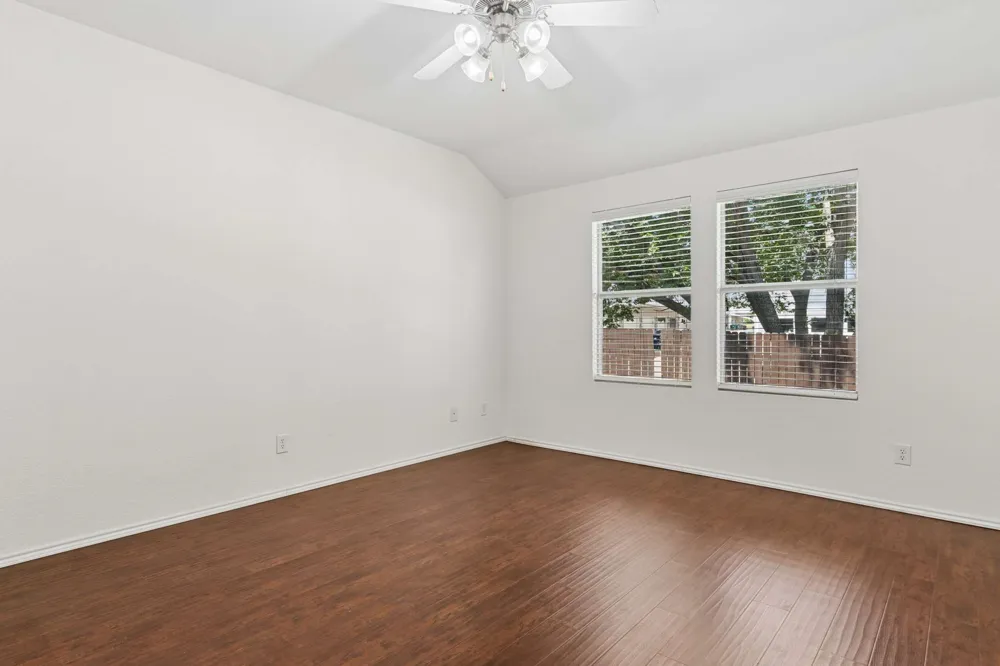 3800 Windy Point Drive Denton, TX 76208