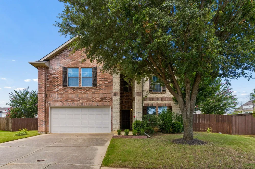 3800 Windy Point Drive Denton, TX 76208