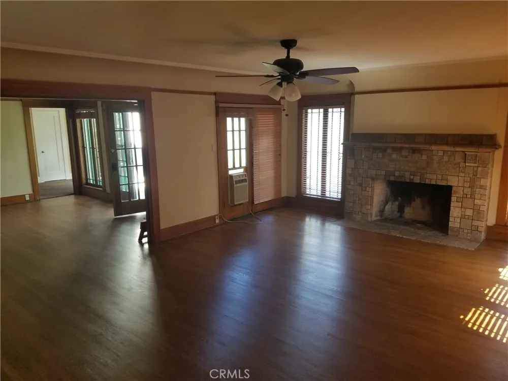 454 S Glassell Orange, CA 92866