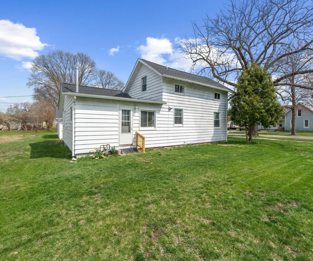 244 Cass Street Dundee, MI 48131
