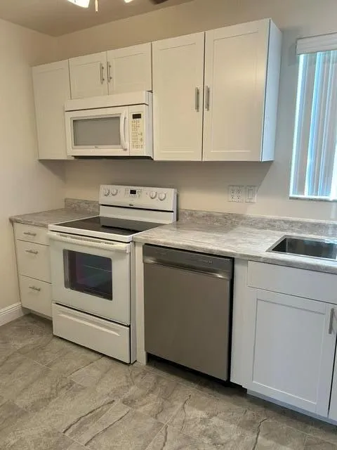 106 Lake Dora Drive West Palm Beach, FL 33411