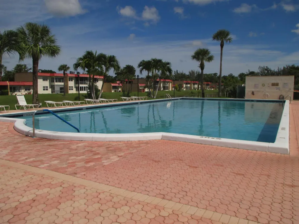 106 Lake Dora Drive West Palm Beach, FL 33411