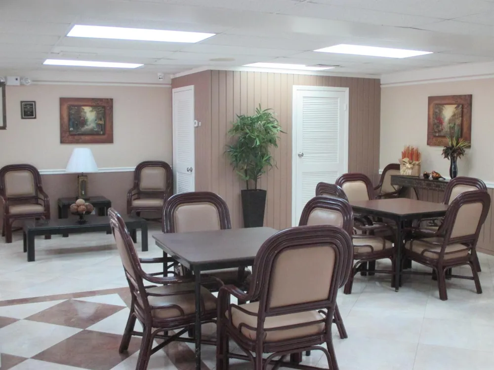 106 Lake Dora Drive West Palm Beach, FL 33411