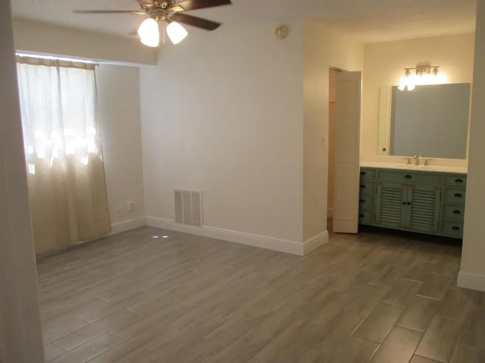 106 Lake Dora Drive West Palm Beach, FL 33411