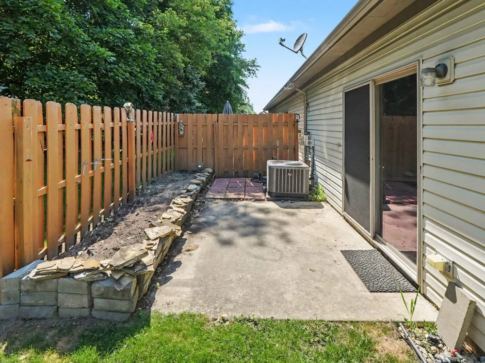934 Wright Lane Milan, MI 48160