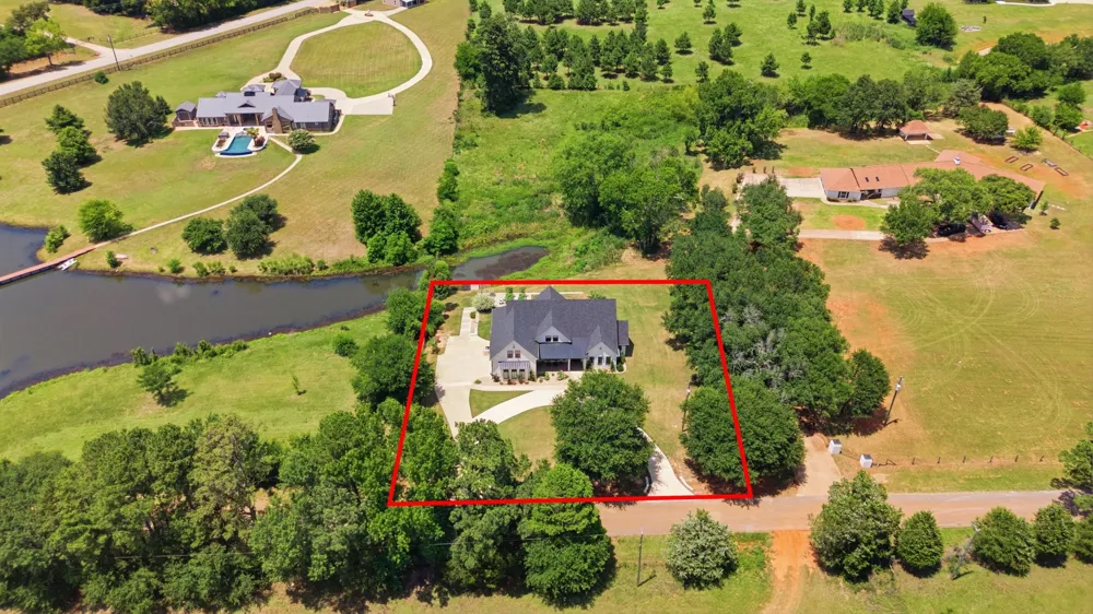 13054 CR 185 Bullard, TX 75757