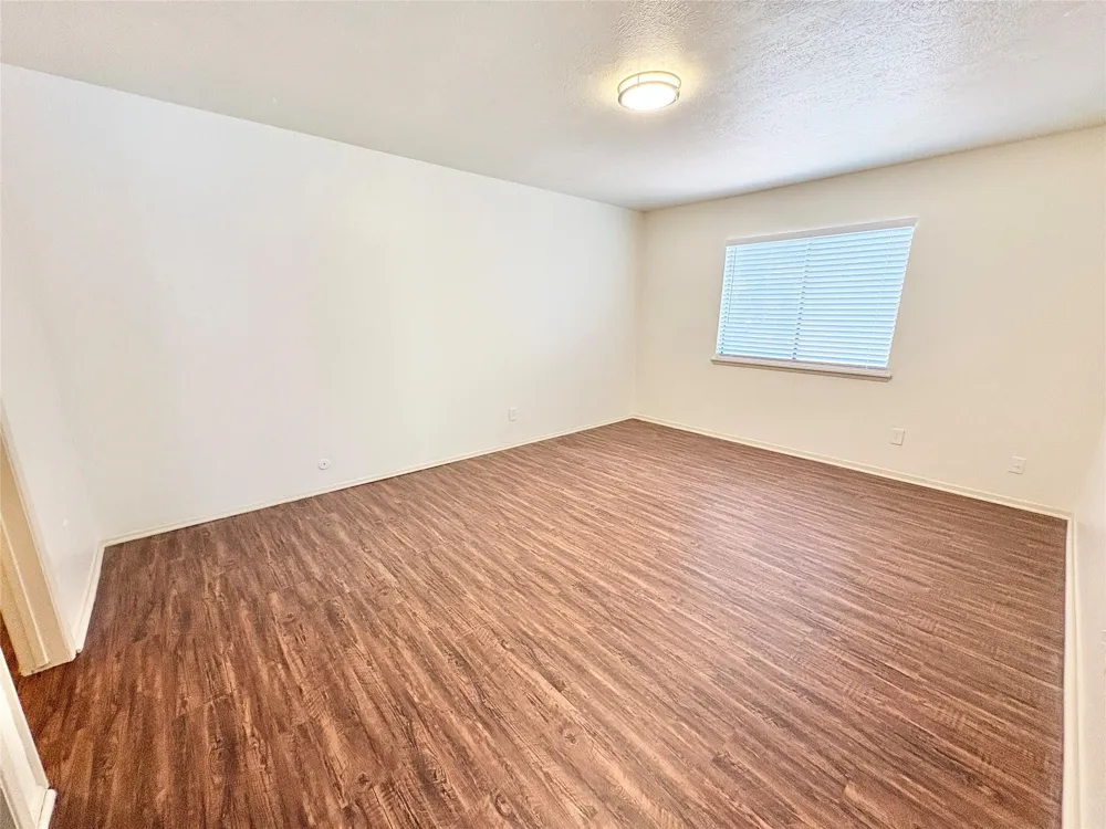 658 Stonehenge Drive Grand Prairie, TX 75052
