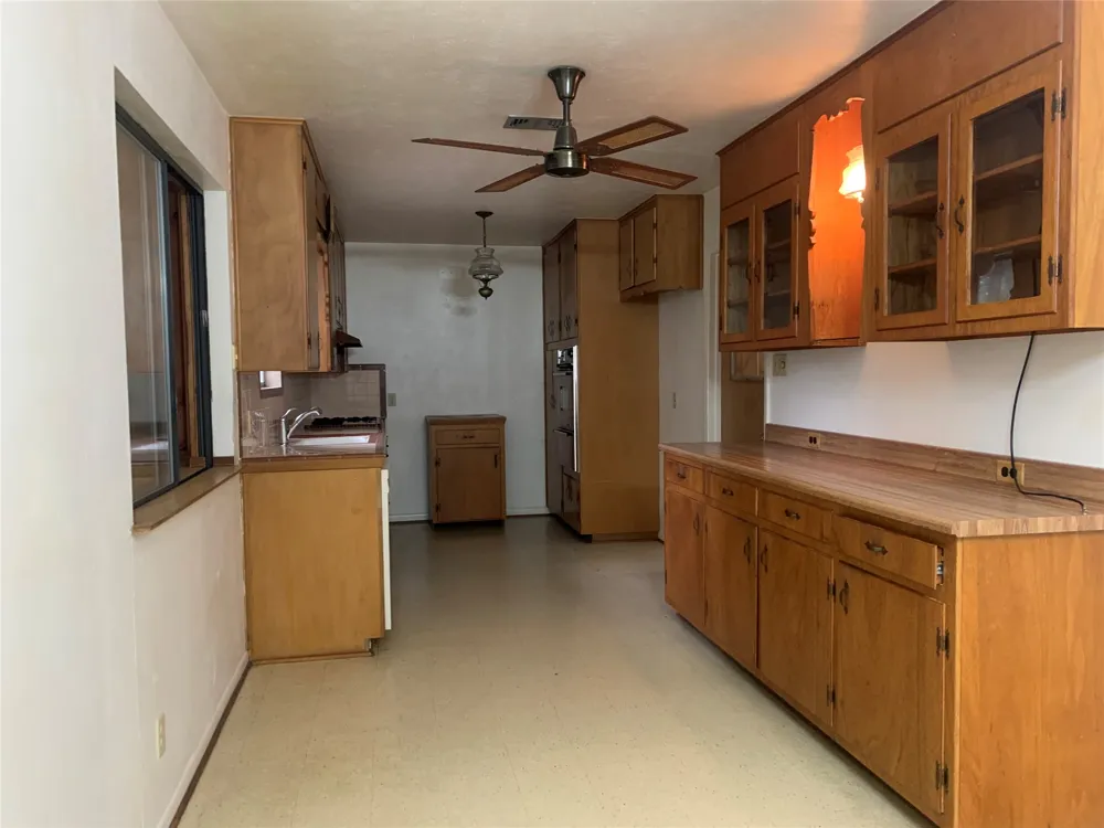 132 Skylark Drive Azle, TX 76020