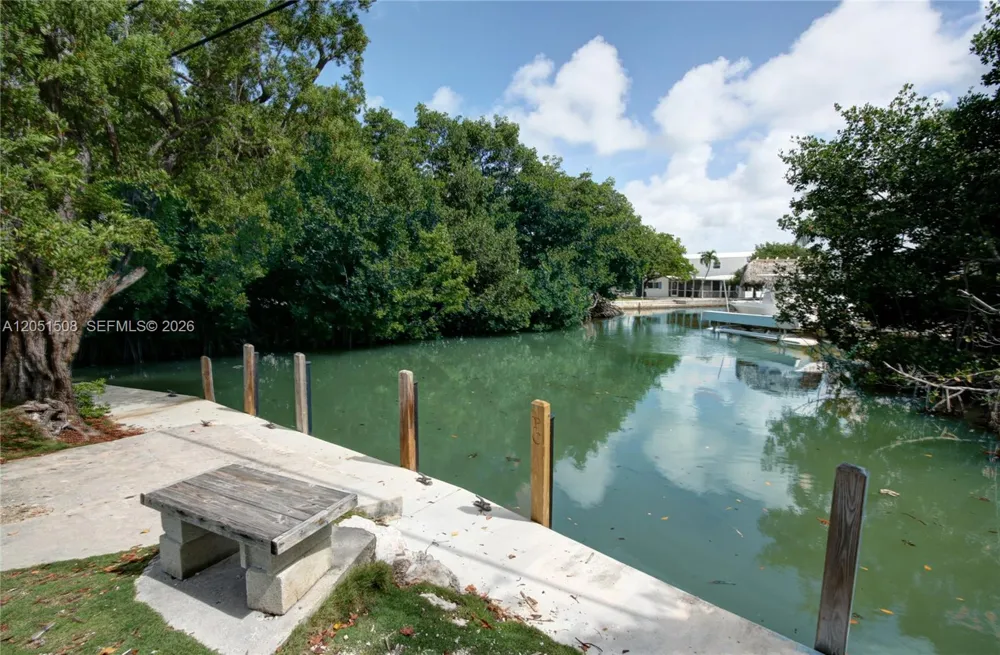 32 Pirates Dr Key Largo, FL 33037